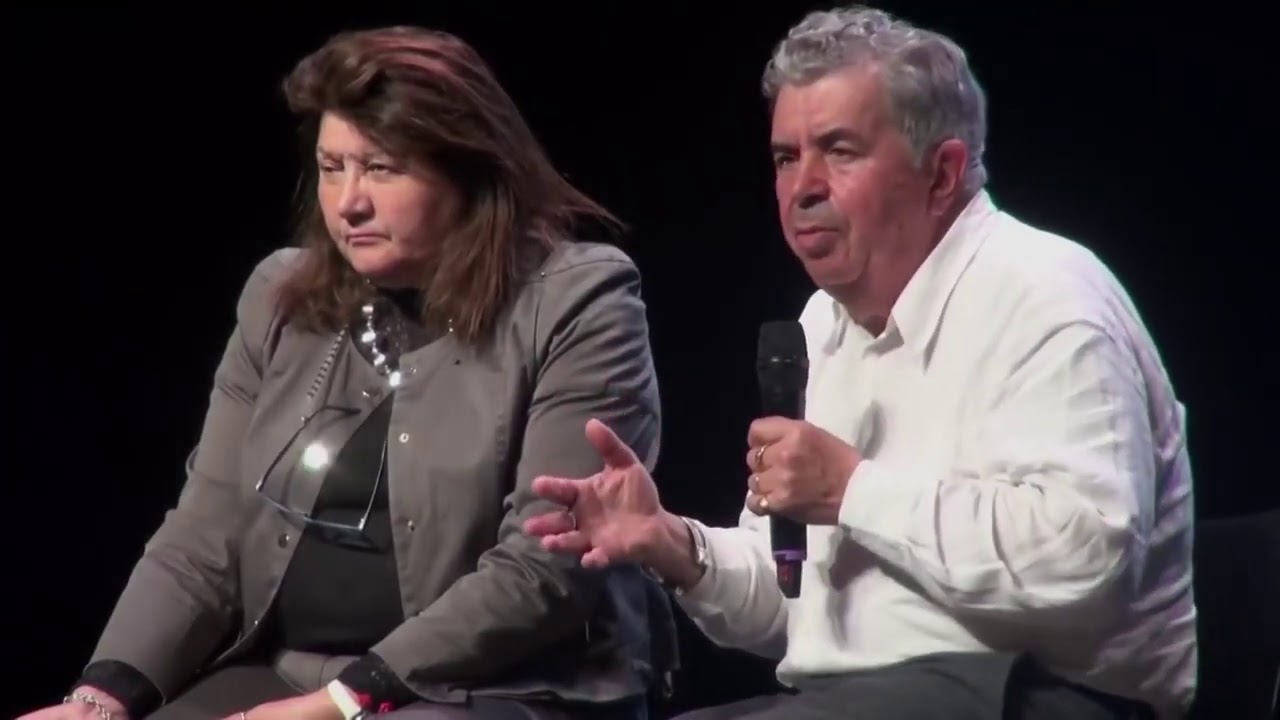 Lydia et Claude Bourguignon : Il Faut arr&ecirc;ter de Labourer les Sols