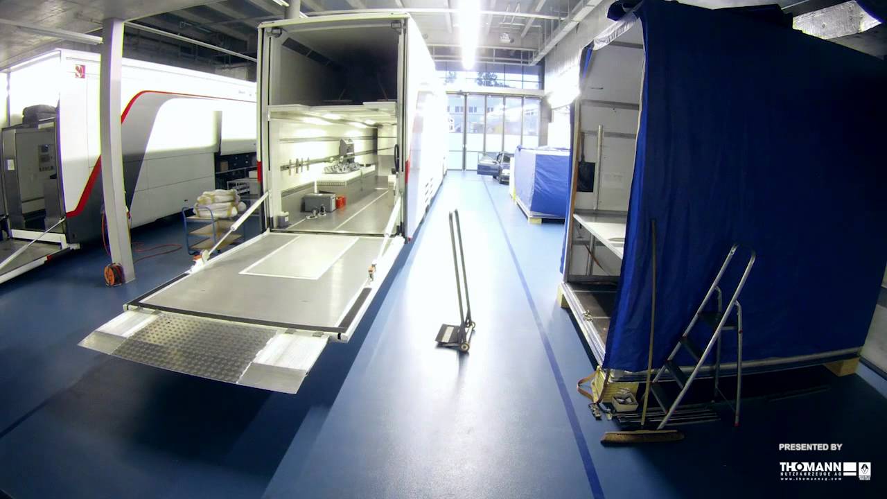 Time lapse: Loading of Trucks for European Races - Sauber F1 Team