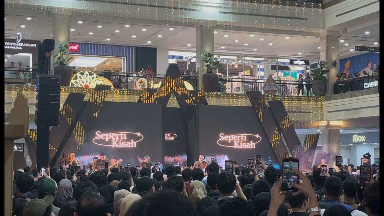 A Journalism Report About Rizky Febian's Concert at Ambarrukmo Plaza