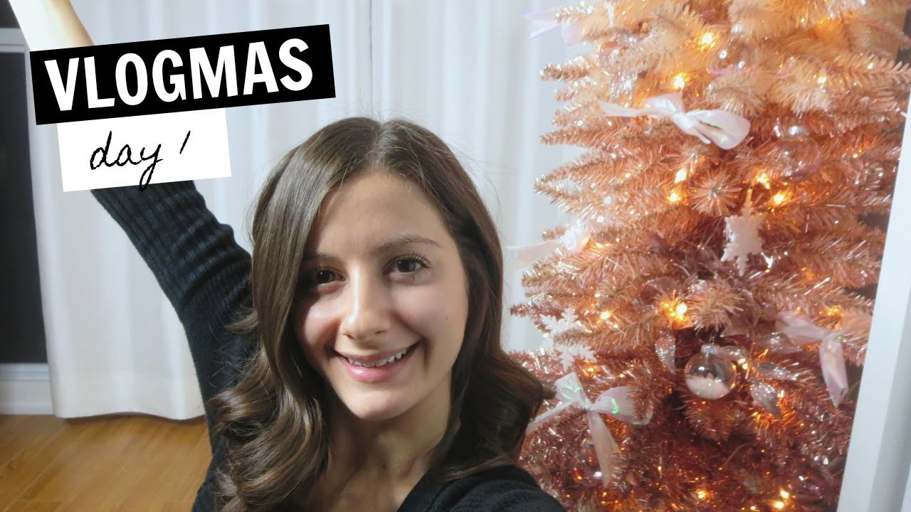 DECORATING MY CHRISTMAS TREE IN TORONTO | Vlogmas Day 1
