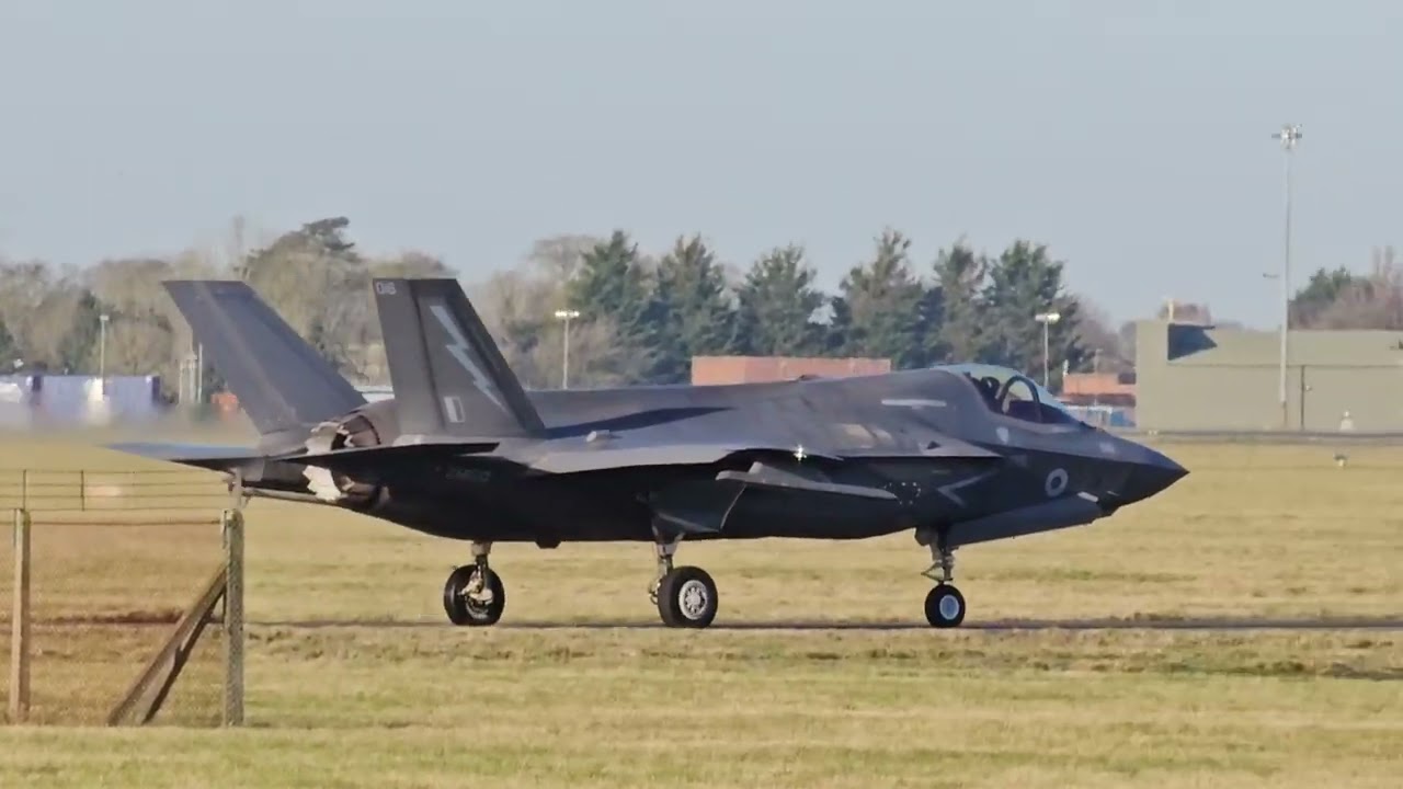 RAF Marham, Norfolk 9/1/25 F35B x3 taxi