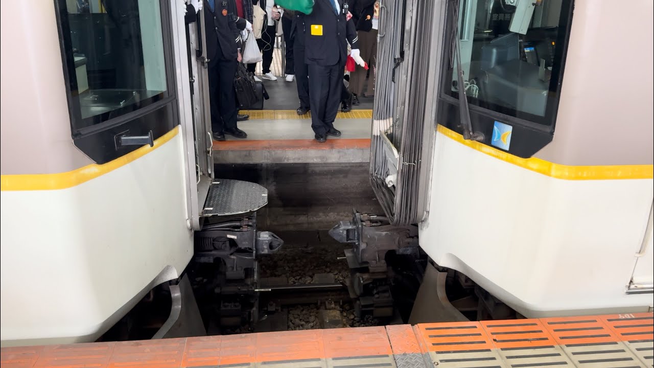 近鉄大和西大寺駅 連結作業シーン
