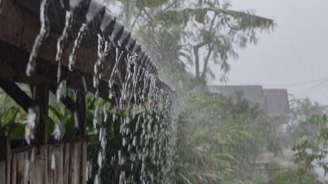 Сильный дождь на металлической крыше 🌧️ Мгновенный сон | Снятие тревоги и глубокий сон