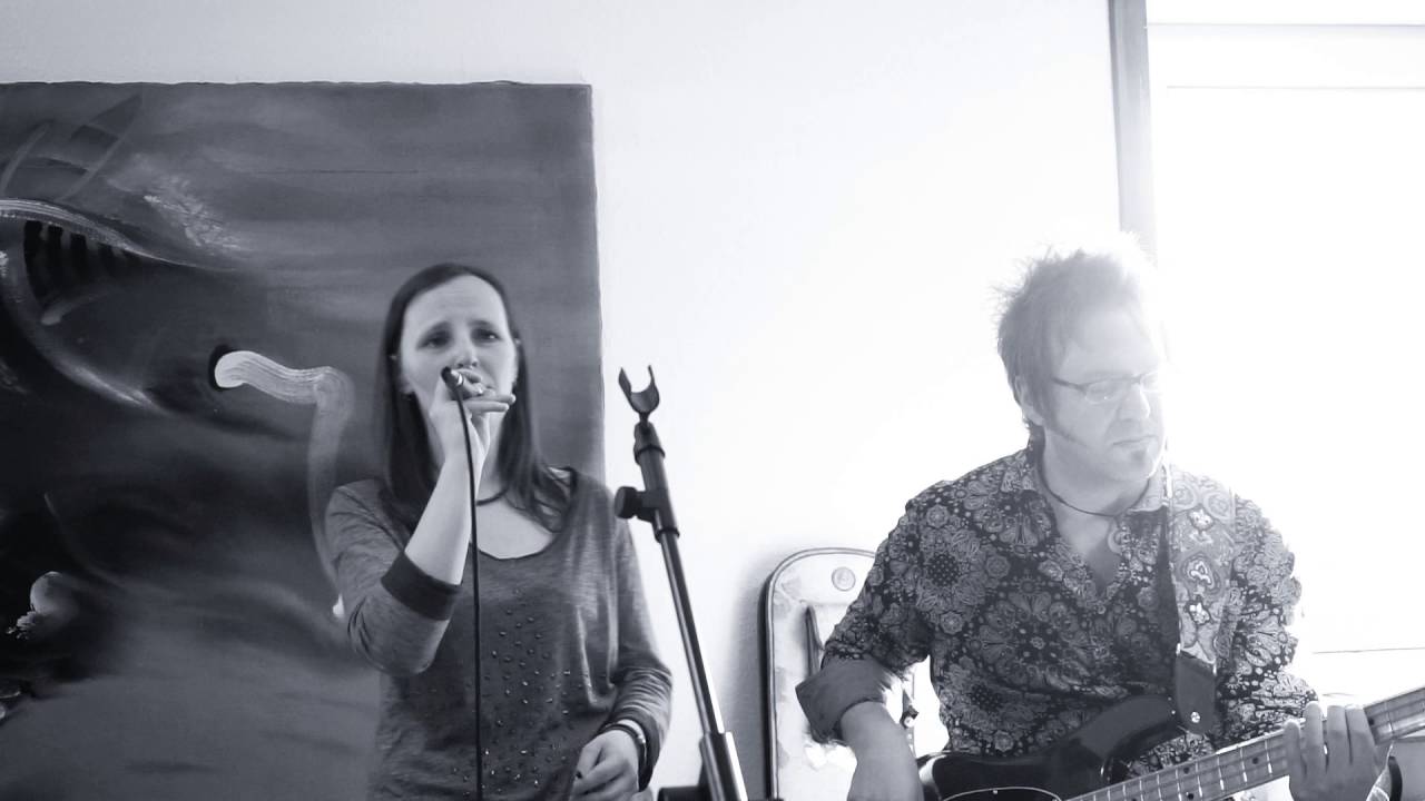 JOHN FARNHAM - You're The Voice (LIVE Acoustic Cover by Melanie Mau & Martin Schnella)