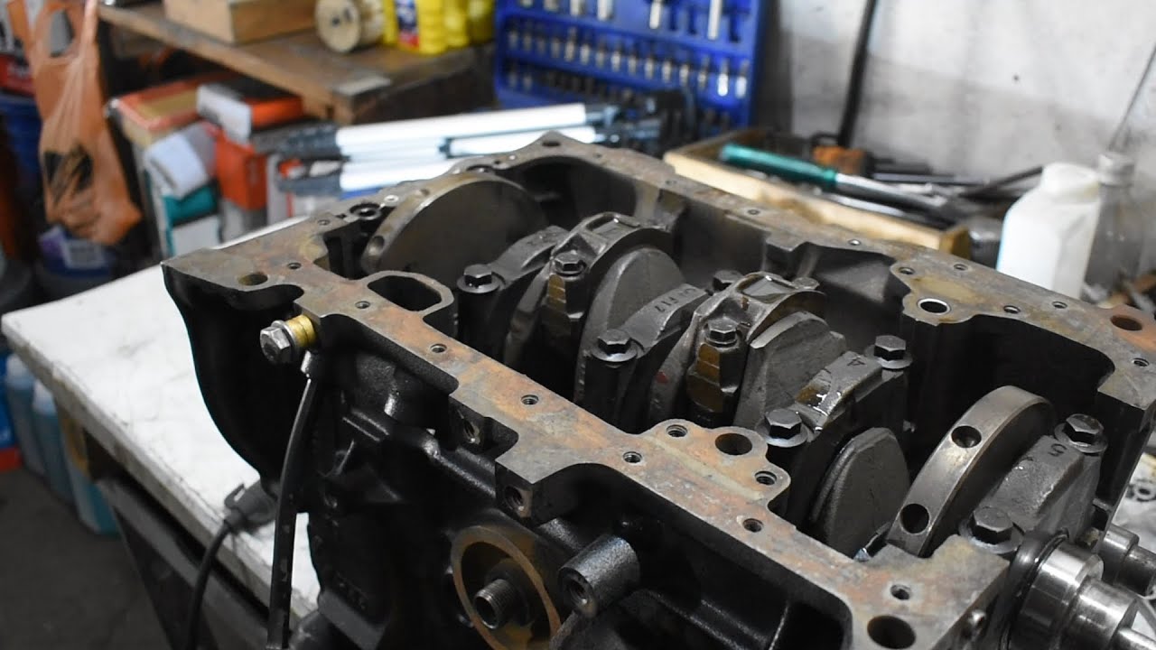 ARRANCAMOS CON EL ARMADO DE MOTOR DEL RENAULT 19