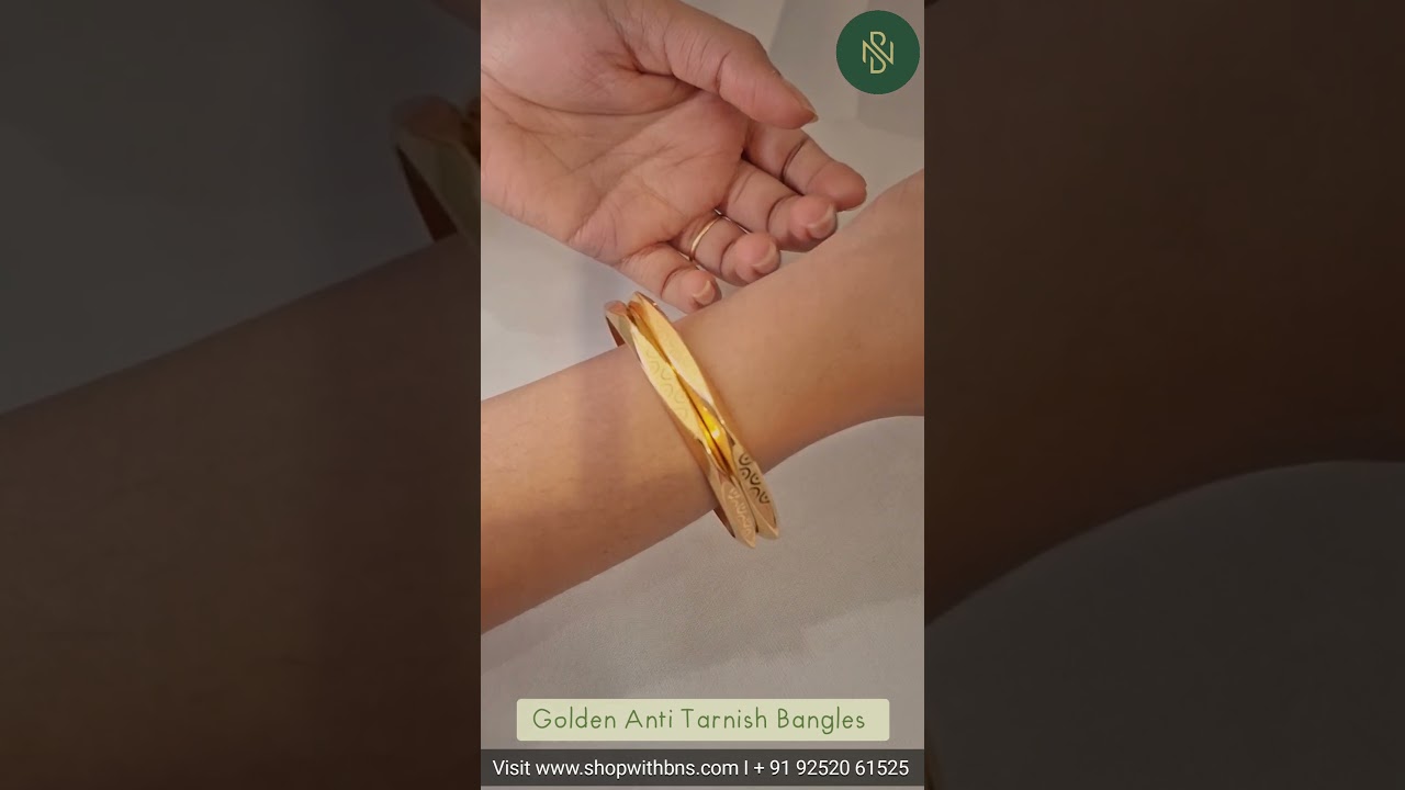 ✨ Shine that never fades! Golden Anti-Tarnish Bangles made to glow with you, season after season.