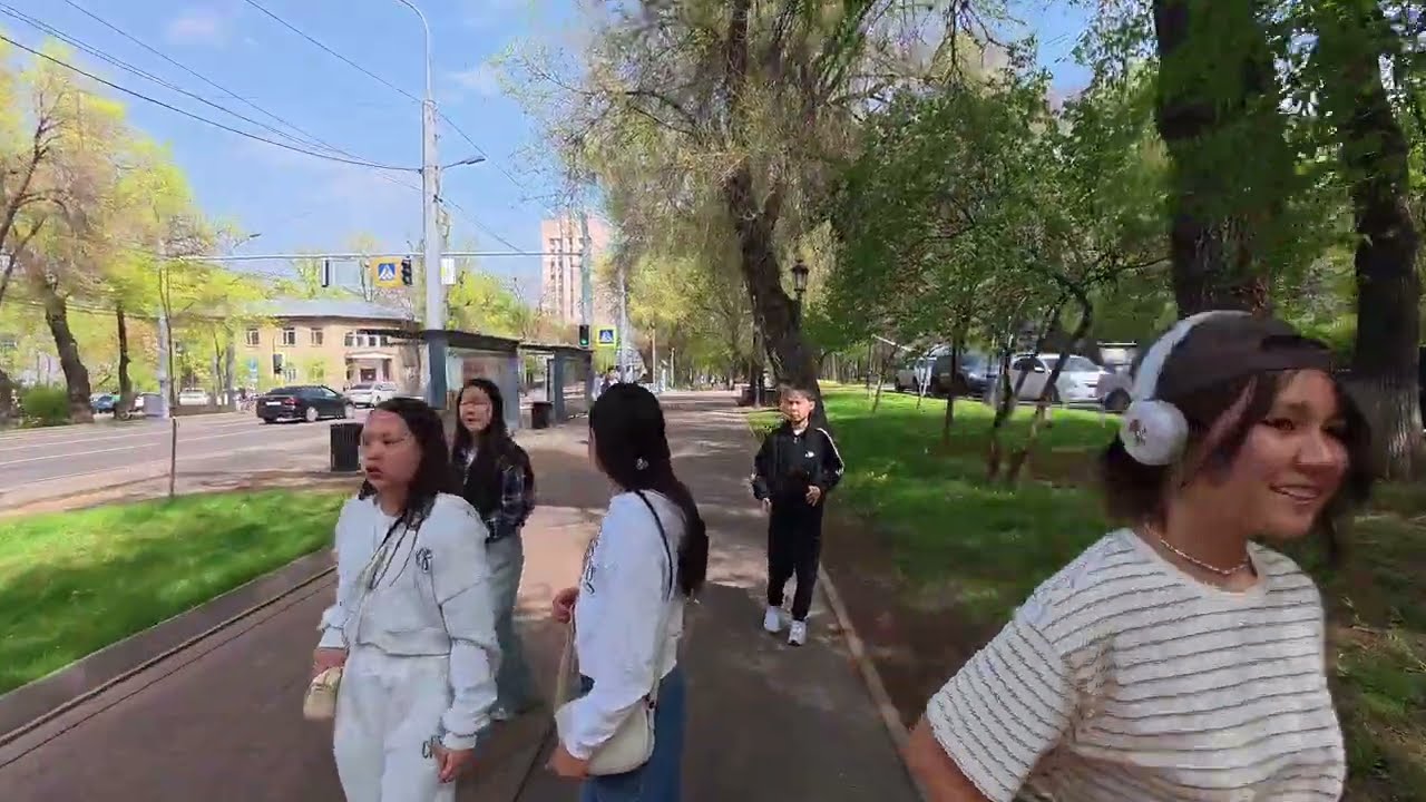 Алматы сегодня. Прогулка по центру города на самокате