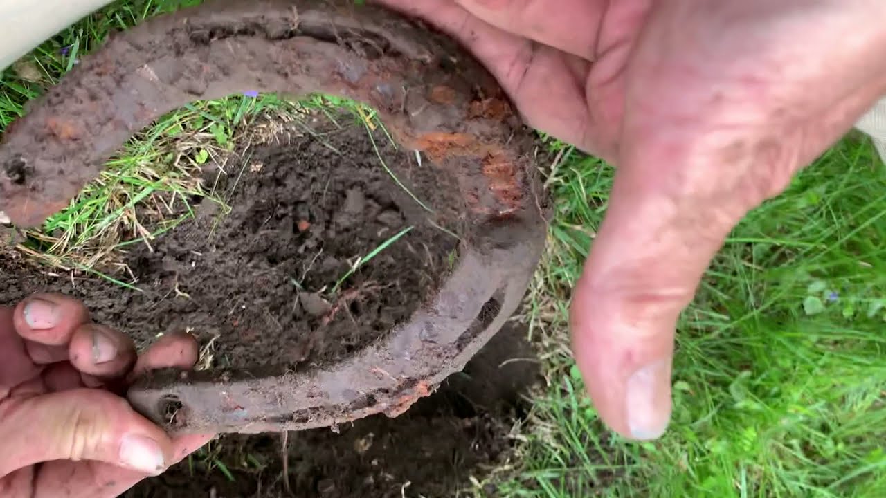 I found a 100 year old horseshoe, metal detecting