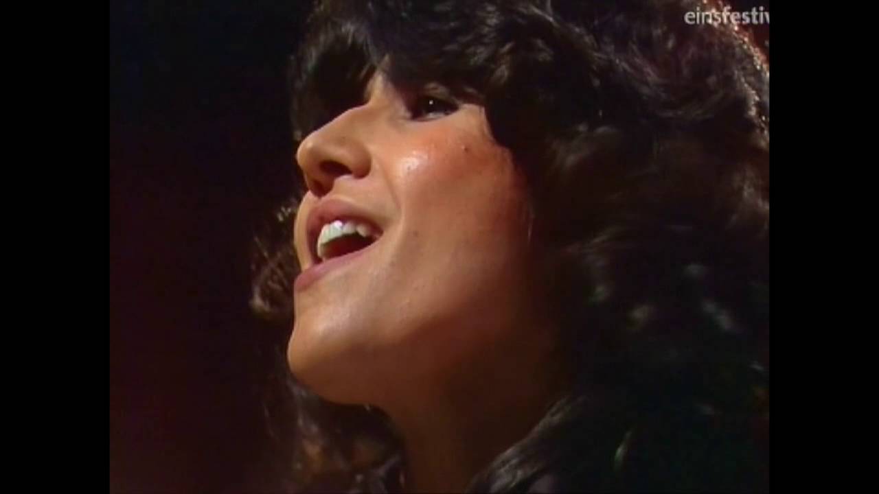 Esther Galil -  Le jour se lève