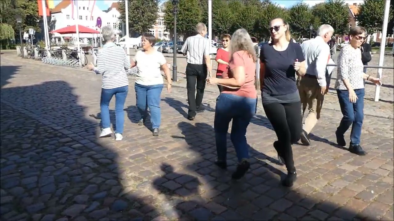 Square Dance Flashmob in Friedrichstadt