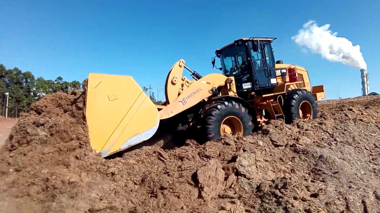 Pá carregadeira 938k caterpillar registro simples das duas