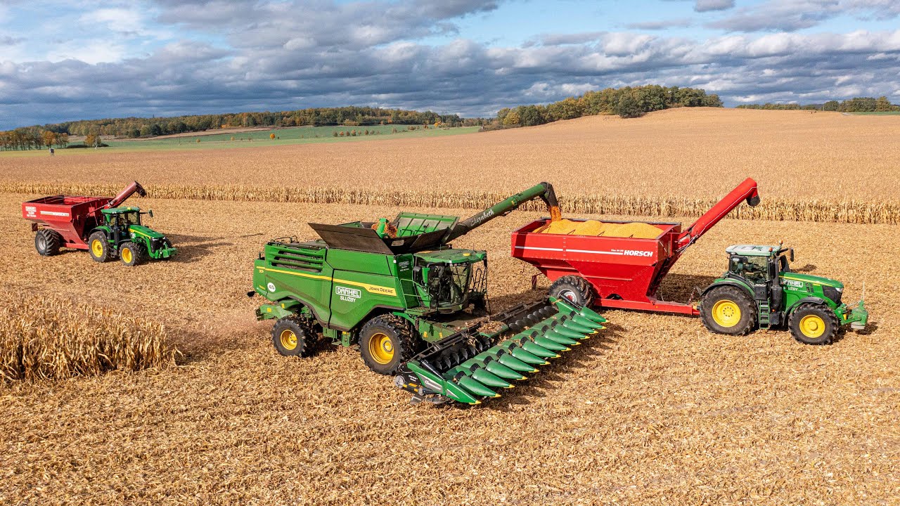 BIG CORN HARVEST 2023 - John Deere X9 1000 | 8R 410 & 6250R | 2x Horsch Titan 34 UW - Daňhel Agro