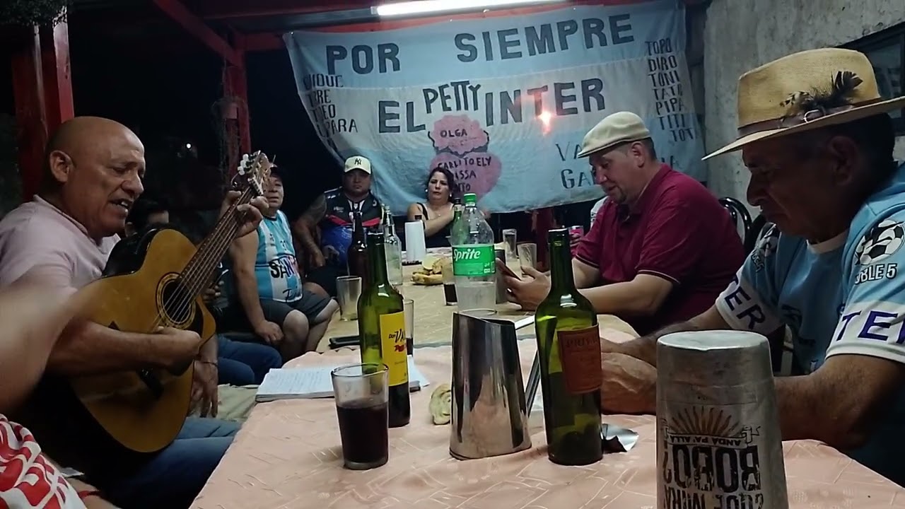 En Laferrere Antonio Juárez en el cumpleaños de Rubén 