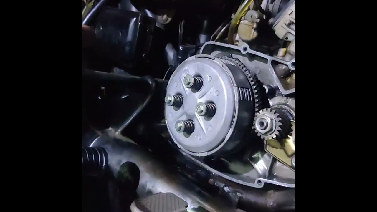 rx100 clutch service by DIRTY HAND GARAGE