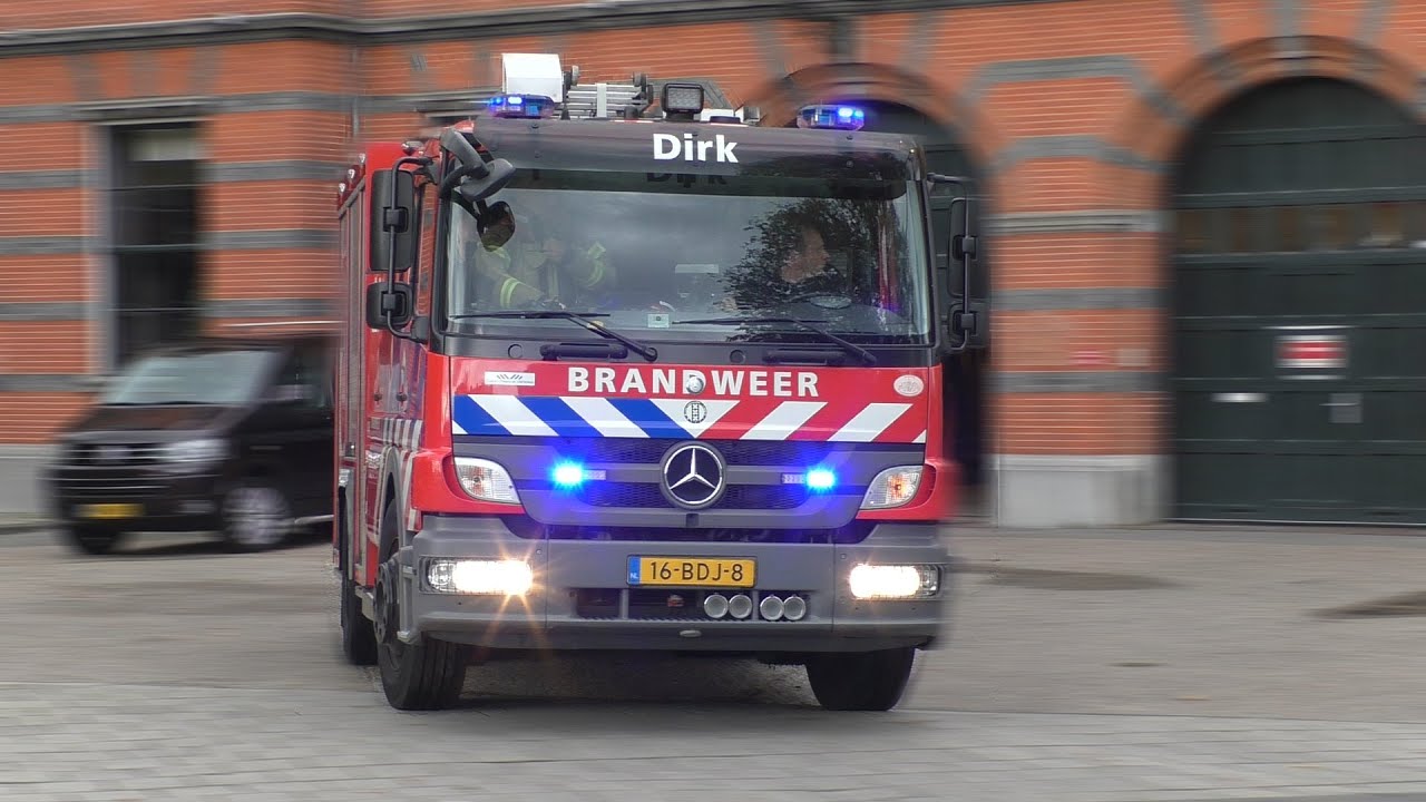 [Vanuit oude kazerne] Brandweer Amsterdam [TS Dirk] naar OMS-alarm in Amsterdam