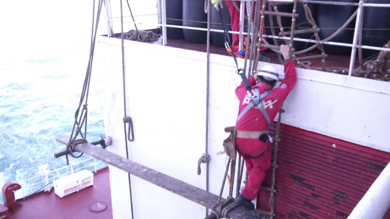 1152 Working Aloft on Tankers and Gas Carriers - Trailer