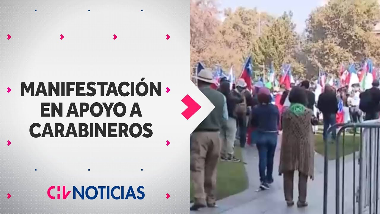 Nueva manifestación en apoyo a Carabineros: Cientos de personas se concentran fuera de La Moneda