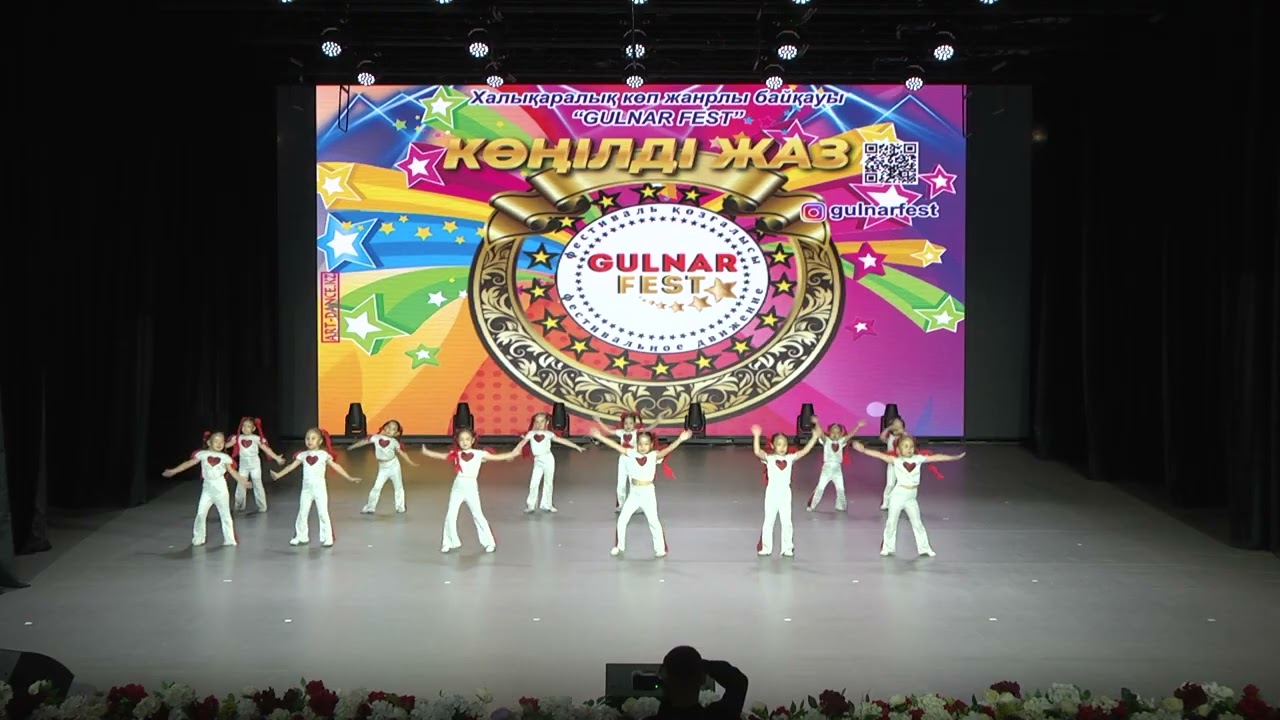 10.Танцевальная студия «ARRIVA» Танец «Сердечки