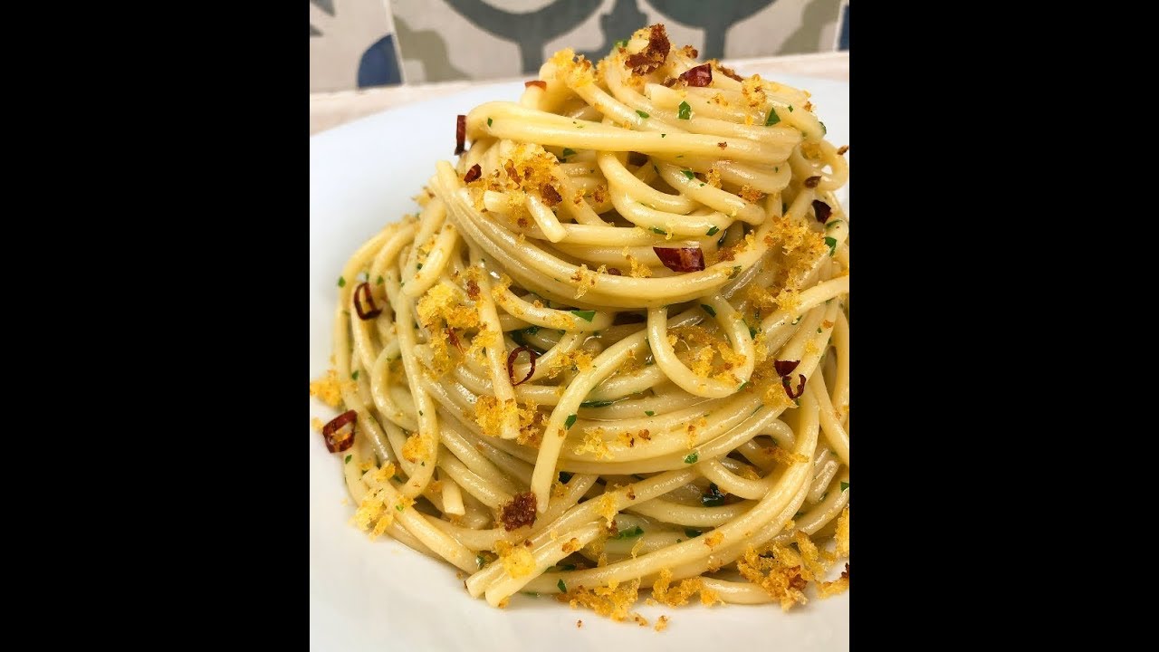 SPAGHETTI AGLIO, OLIO E PEPERONCINO: COME SI PREPARA? - CUCINANDOMELAGODO