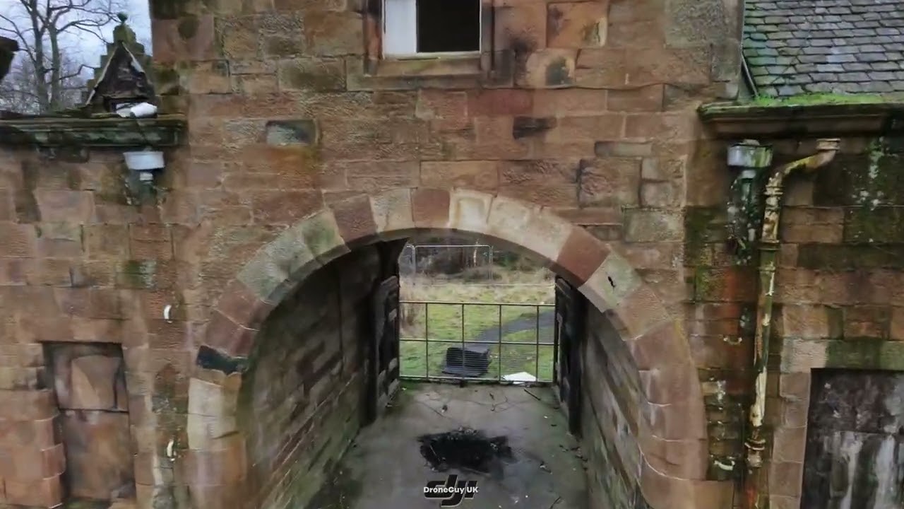 Gartshore Estate: Dji Neo & Dji Neo 2. A little indoor/outdoor fun. 