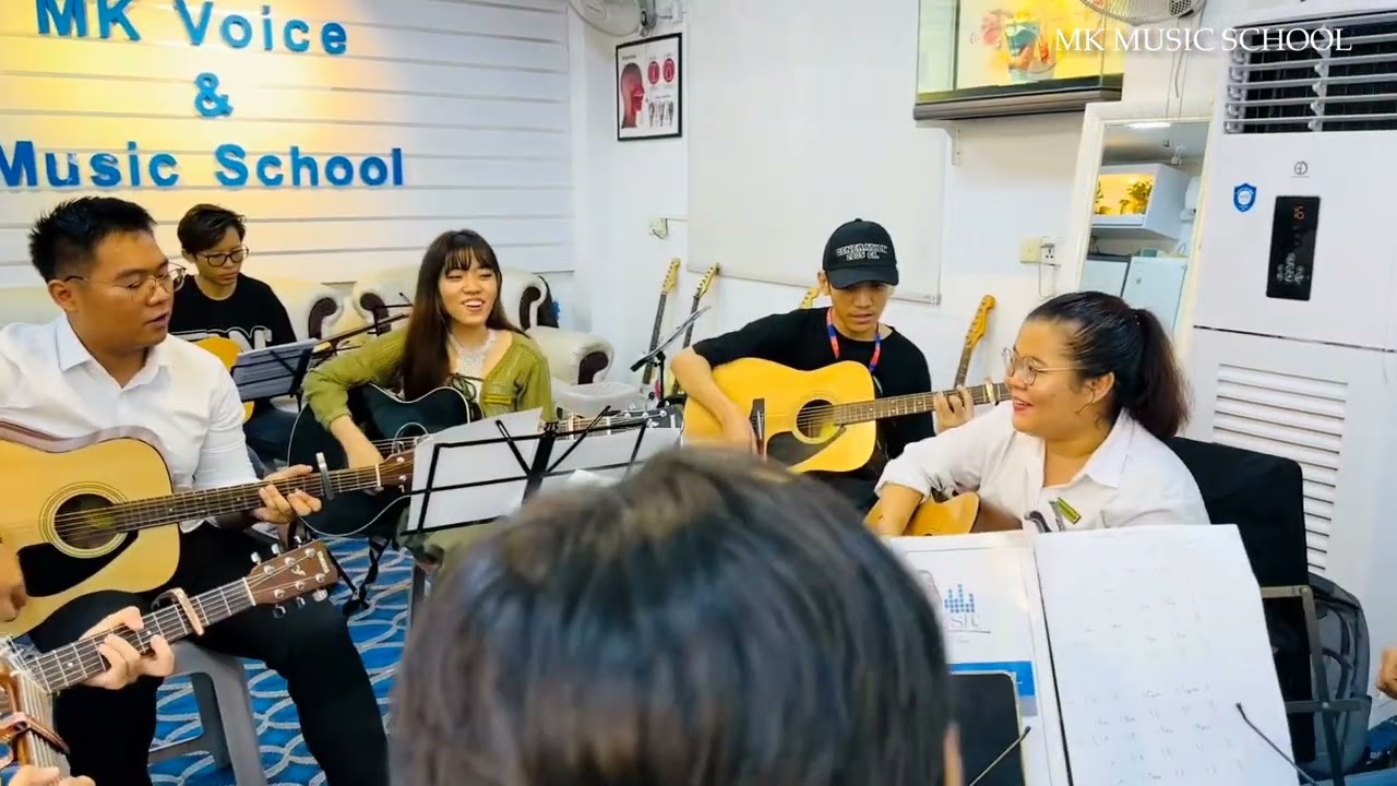 (မောင်ခေါ်ရာလိုက်မှာလား)Guitar Class ကျောင်းသူကျောင်းသားများအပျော်လေးစုပြီးတီးဖြစ်ကြတဲ့သီချင်းလေးပါ