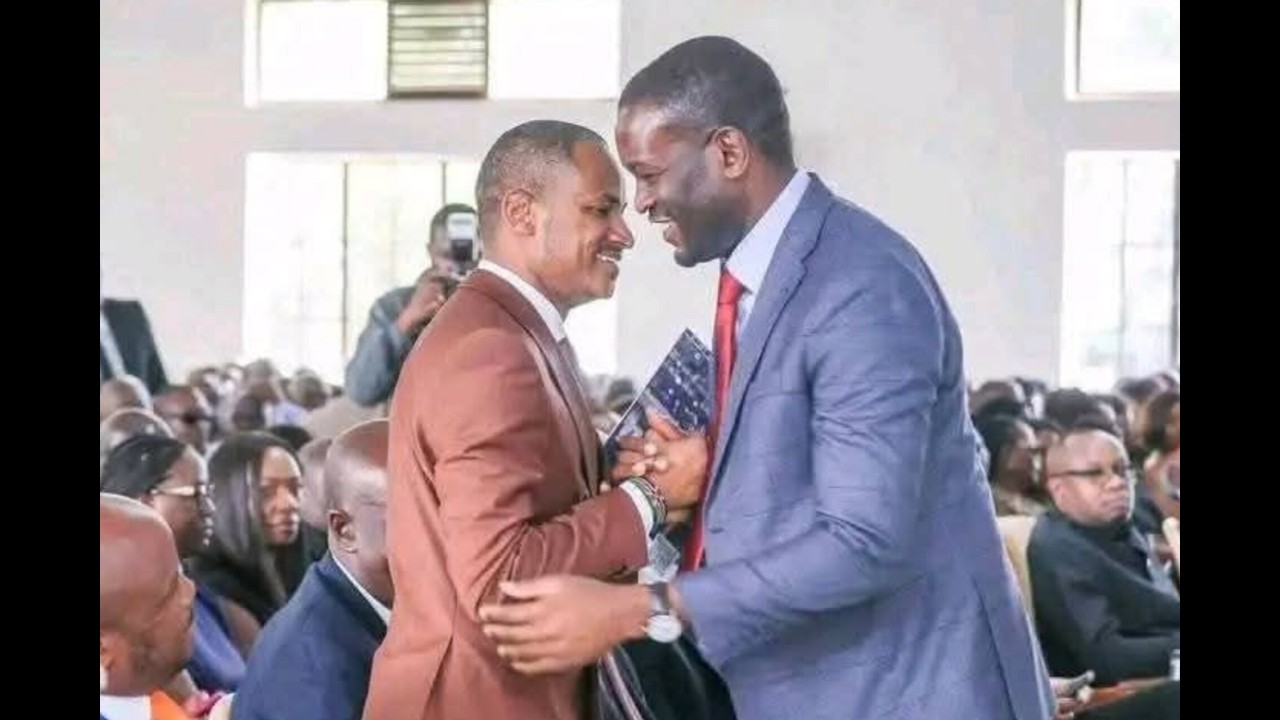 Hawaniwezi mimi bado katibu mkuu wa chama