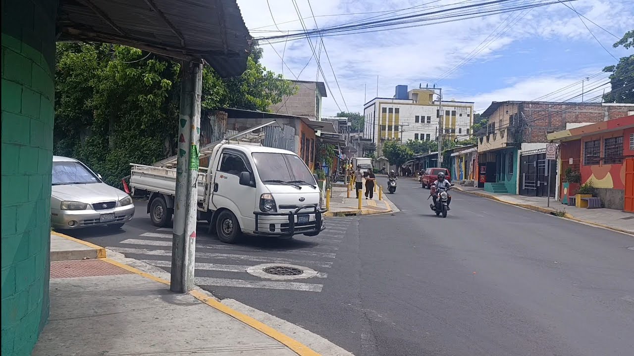 CAMINANDO POR LAS CALLES DE CUSCATANCINGO SAN SALVADOR EL SALVADOR