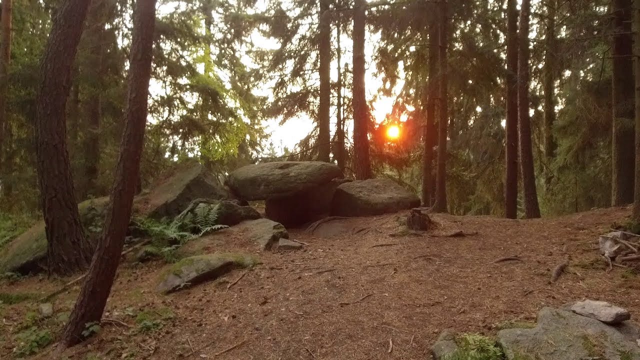 Posvátná místa české krajiny: Kbílský dolmen