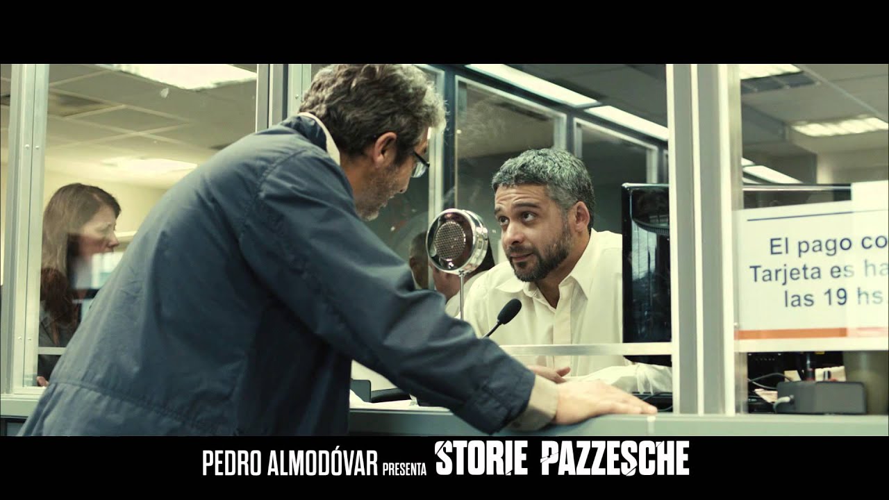 STORIE PAZZESCHE - clip Bombetta con Ricardo Dar&igrave;n - AL CINEMA