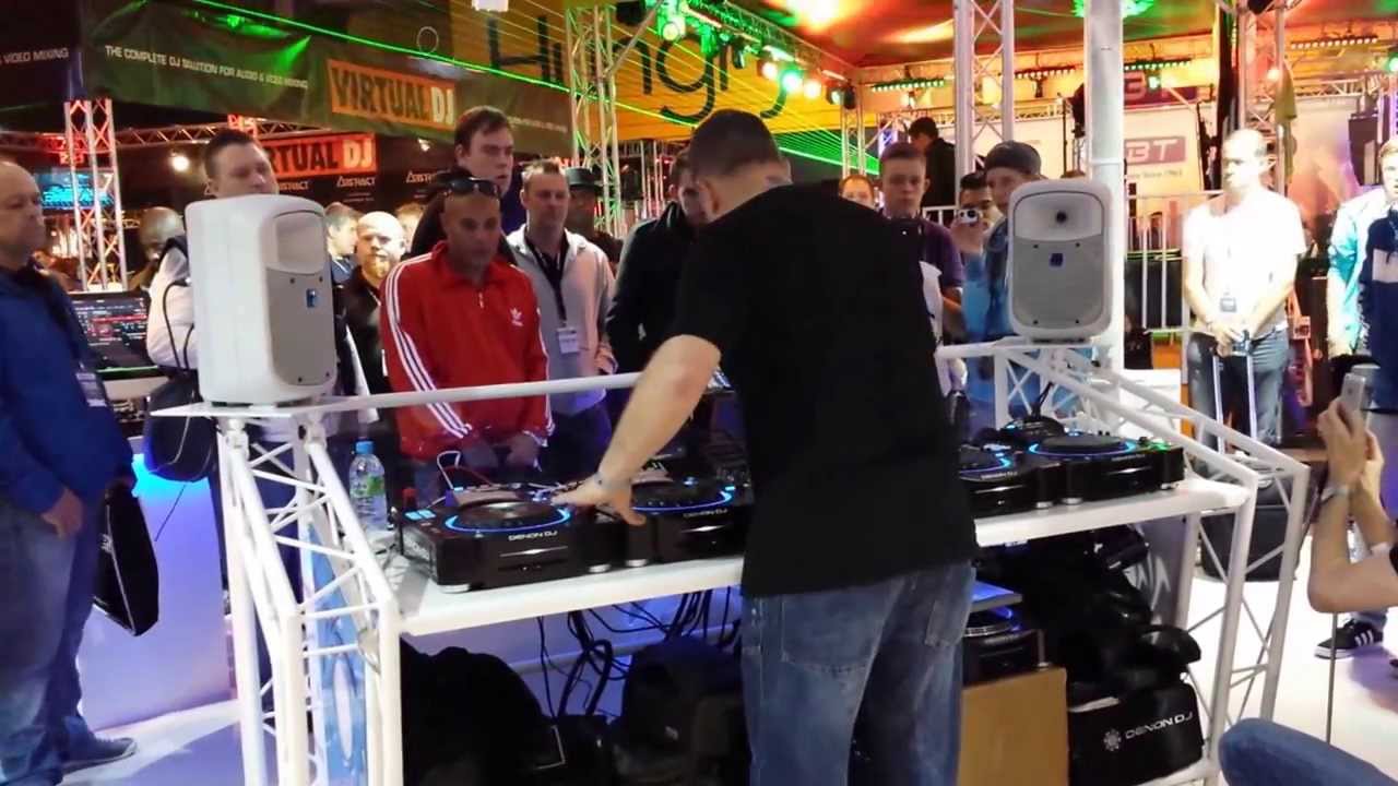 Demonstration of Denon DJ SC2900 Digital Controller and Media Player @ BPM show 2013 - 15/09/2013