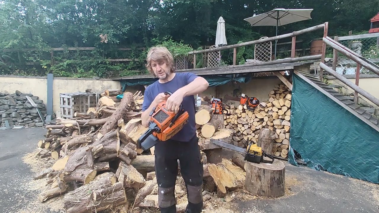 Oleo Mac brief history and 4 more project chainsaws. Head to Head Oleo Mac 272 vs Partner S65