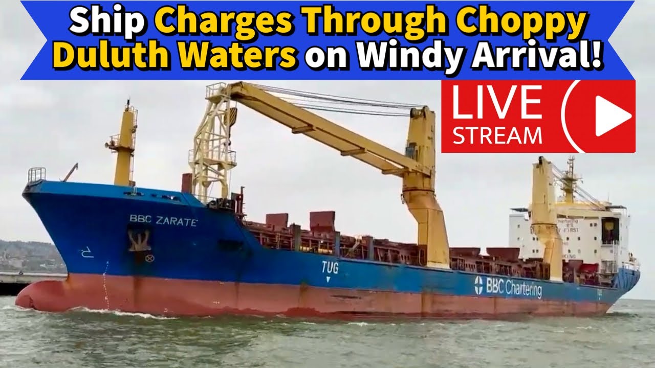 ⚓️Корабль прорывается сквозь неспокойные воды Дулута из-за ветреной погоды!