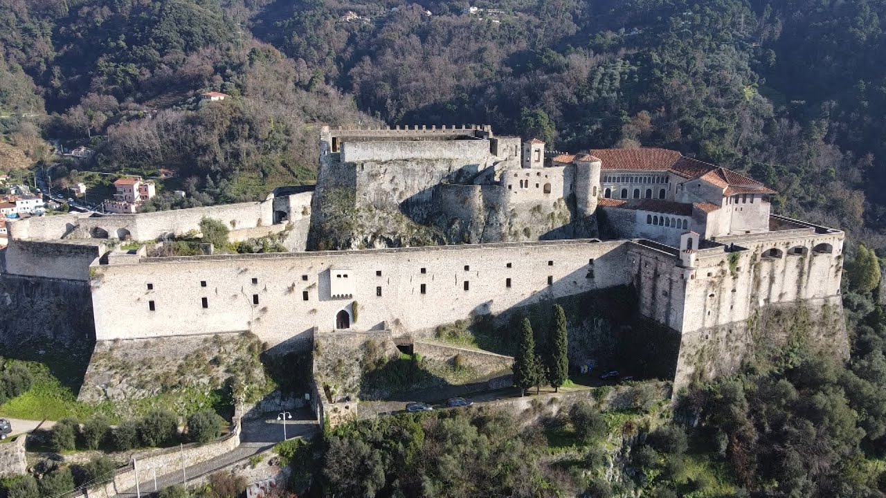 TRA LE SPONDE E LE PENDICI-  Rocca Malaspina Massa