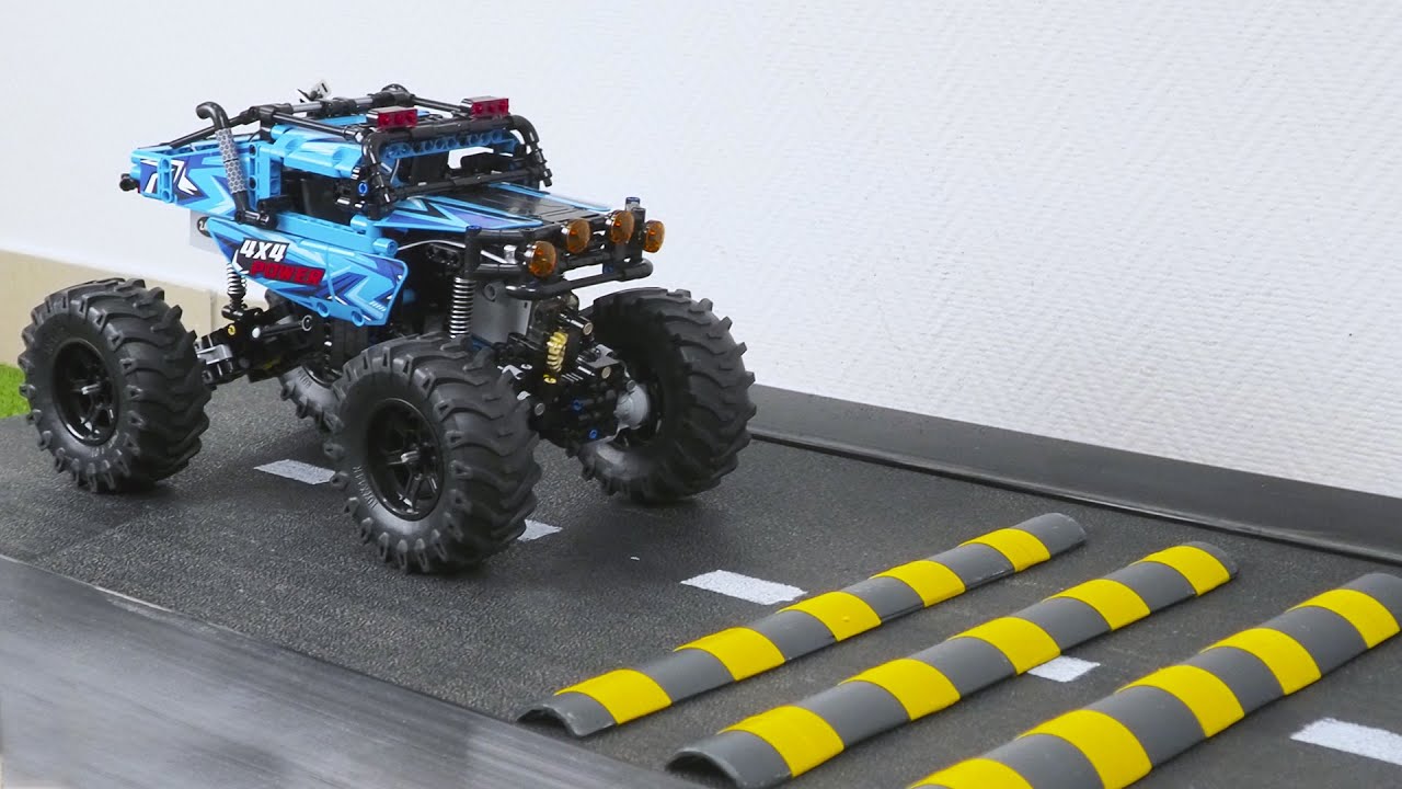 Monster Truck VS Speed Bumps &ndash; Lego Technic CRASH Test