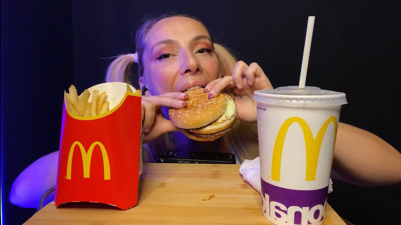 TÜRKÇE ASMR | McDonald’s Mukbang (Big mac menü)TELEFONUMUZU KİM ÇALDI🤔