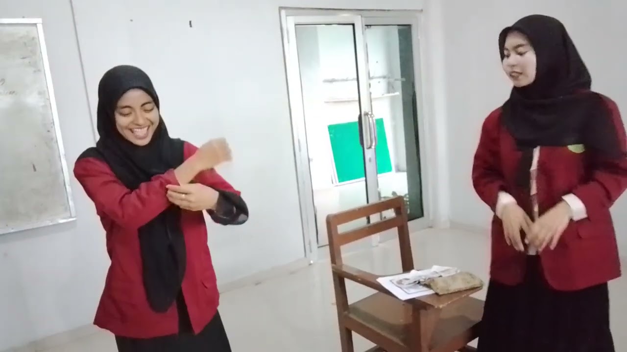 PPL 1  Mapel : Bahasa Indonesia Materi Jenis - Jenis Pekerjaan Kelas 1 YULIA SARI NIM : 2023201105