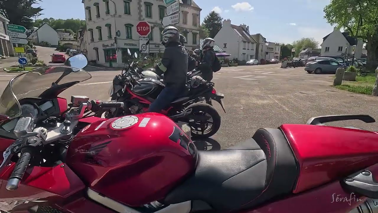 Moto La Vallée des Saints