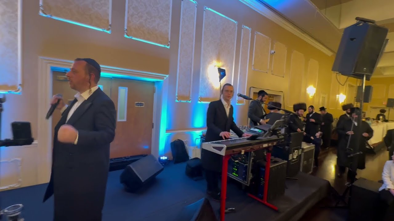 Rosenberg & Gottlieb Wedding | Singer Sruly Green | Yossi Shtendig on the keys | Hit Second Dance