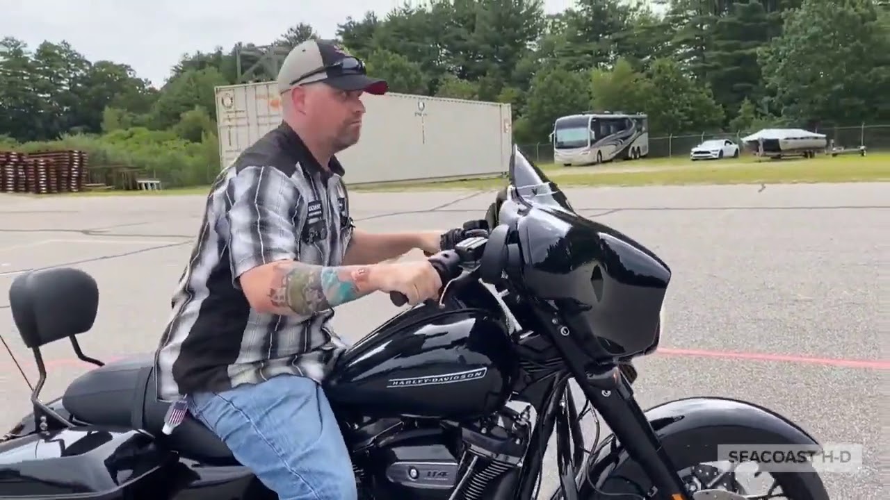 Street Glide Vs. Road Glide
