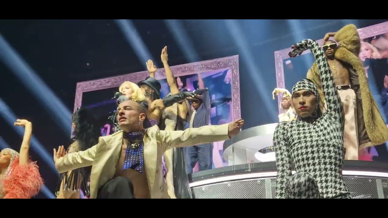 MADONNA CELEBRATION TOUR ANTWERP - VOGUE FRONT ROW