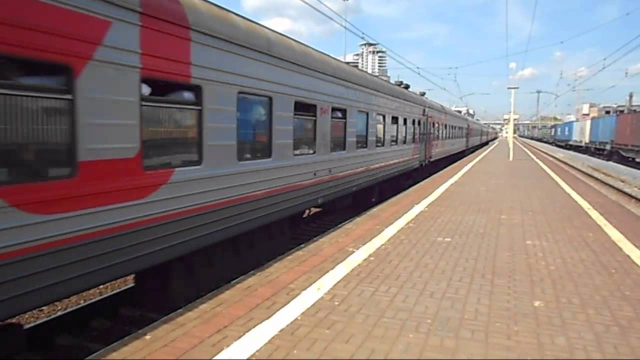 Электровоз ЧС7-225 с поездом №239 (Мурманск &rarr; Симферополь)