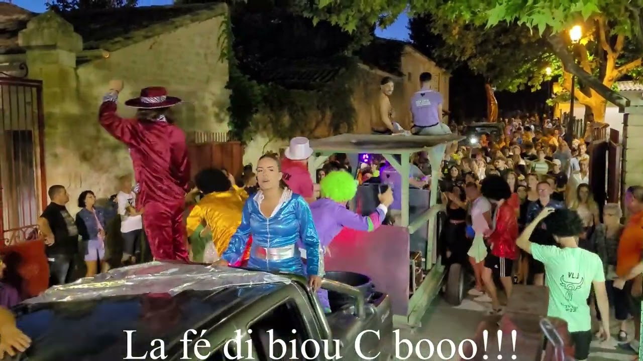 Abrivado/Bandido et défilé de la jeunesse à Aigues Vives 01.07.2022