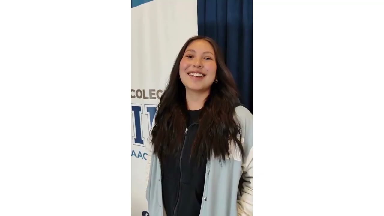 Amy Villalta - Isaac Newton - Quito
