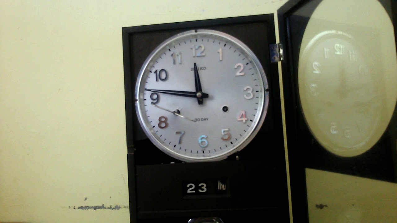Operate Wall Clock Seiko 30 Day