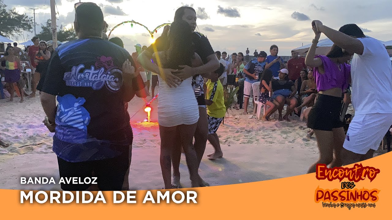 Banda Aveloz - Mordida de Amor (Passinho do Forró de Favela)