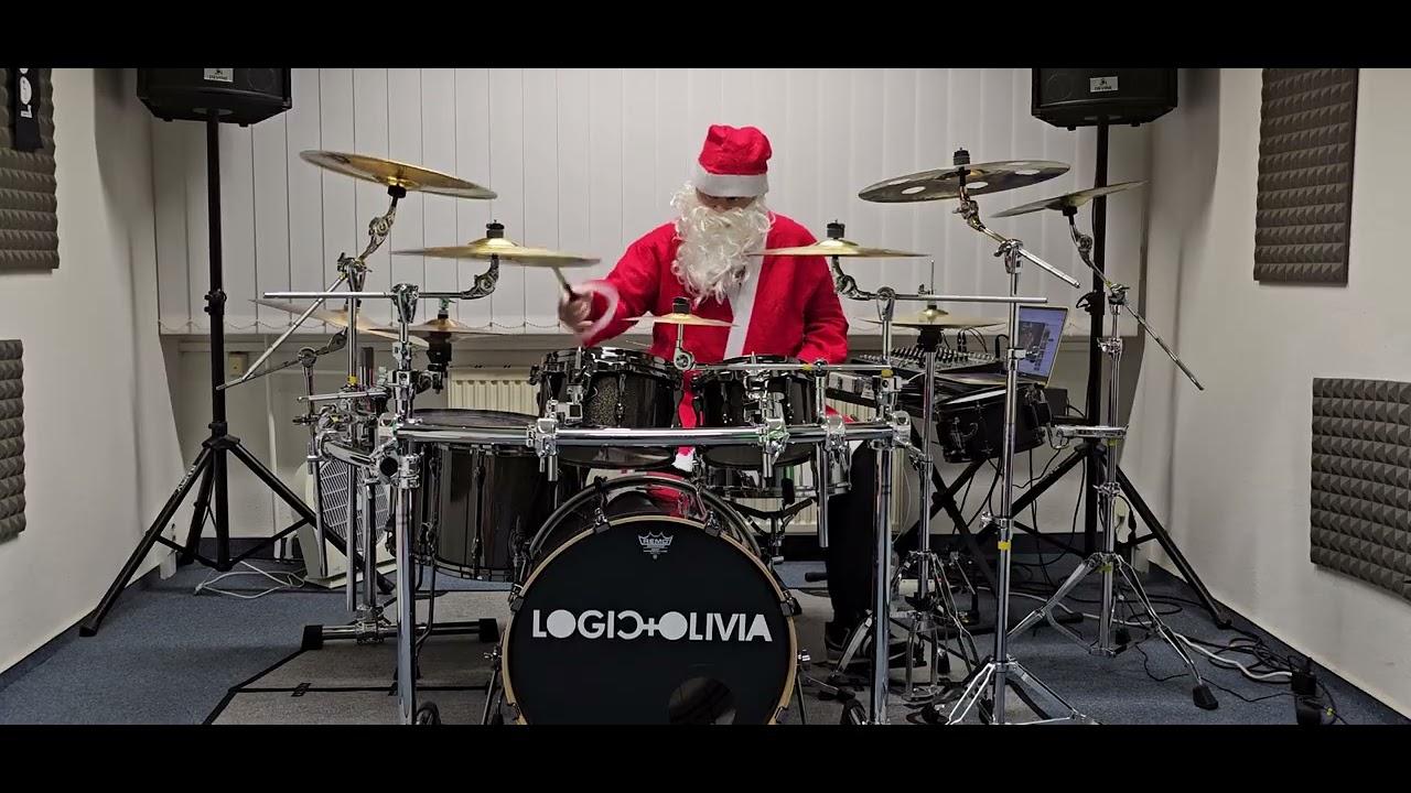 Santa in the House ( Last Christmas/Drum Rock Version 😜) 