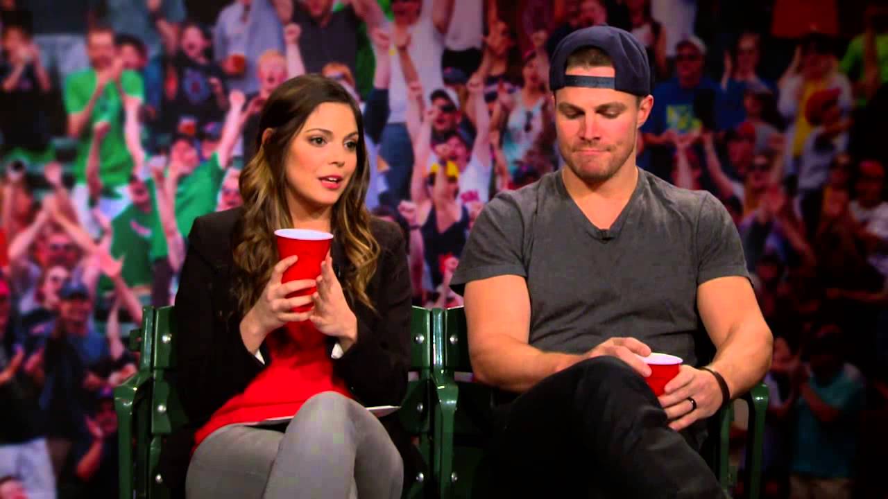 Stephen Amell Talks Hockey and TMNT 2