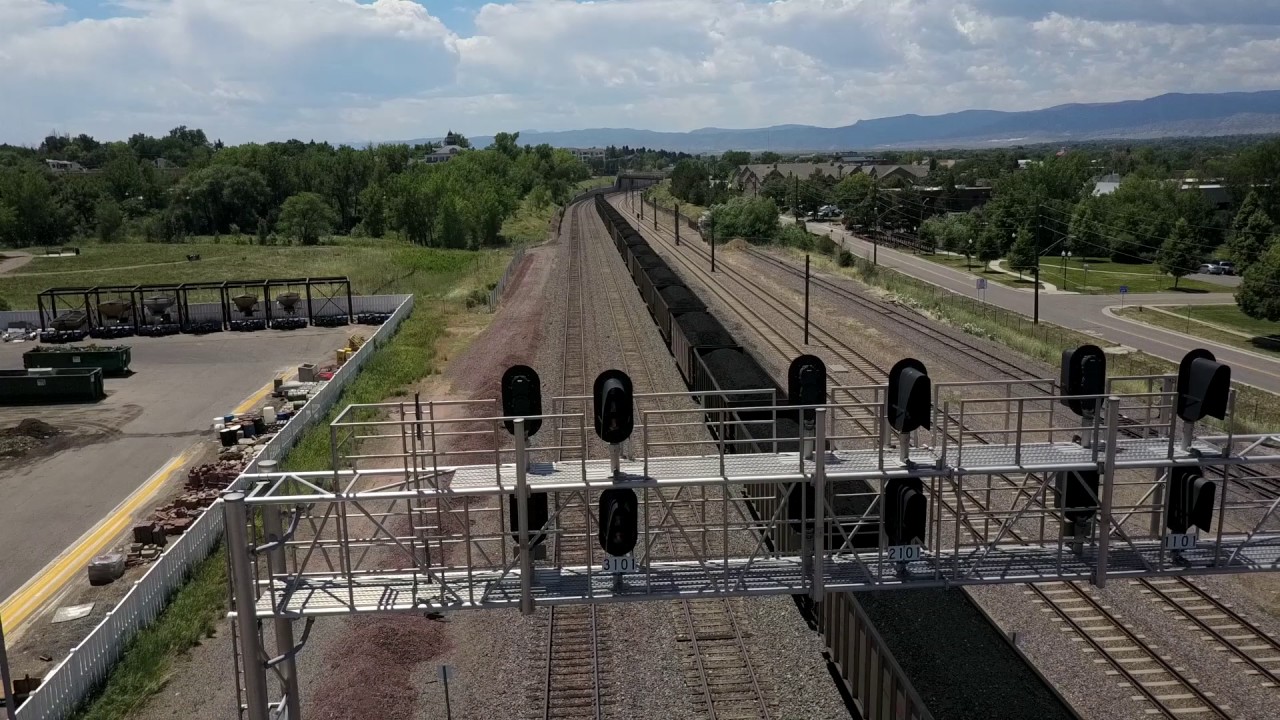 Joint Line BNSF Signal Bridge - Close Up Inspection!
