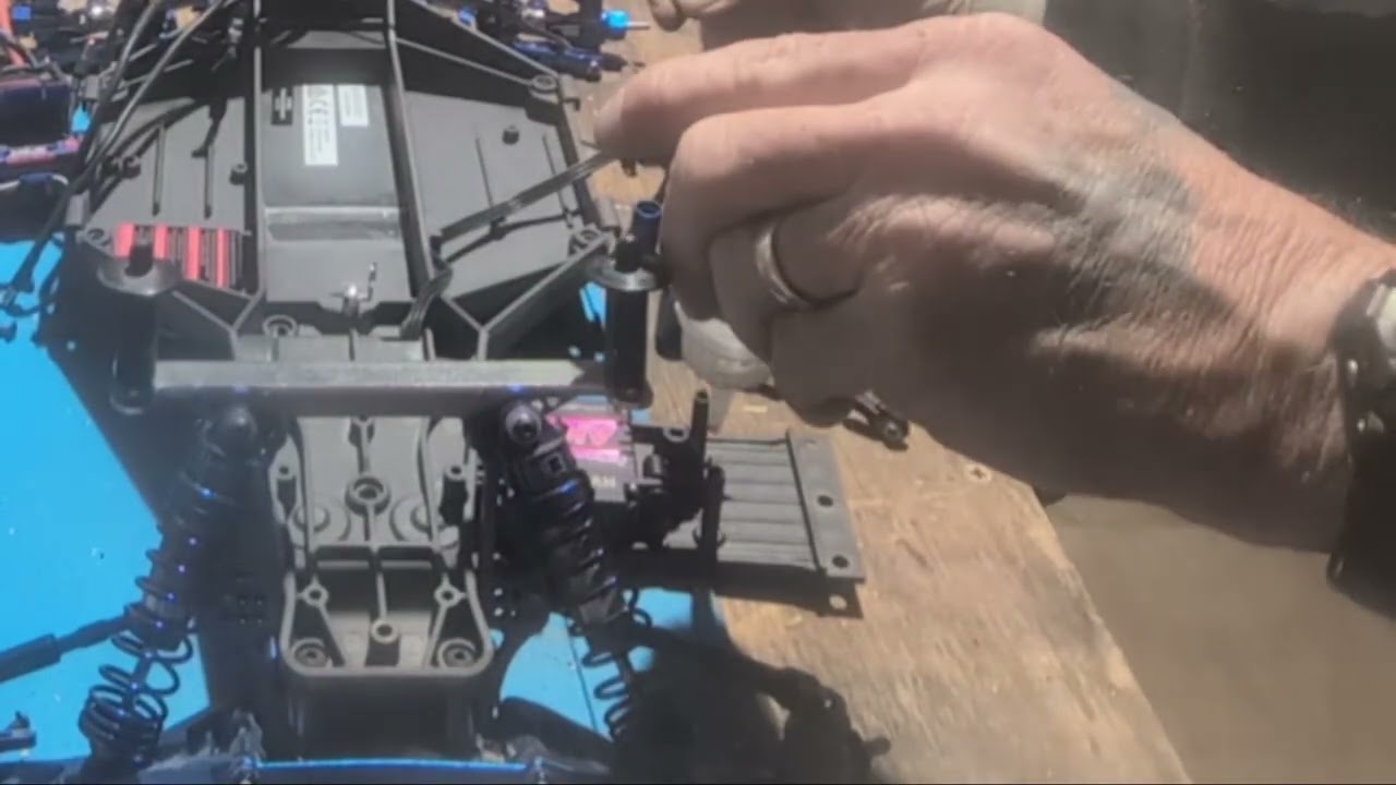 Custom 2wd Slash onto an LCG Chassis