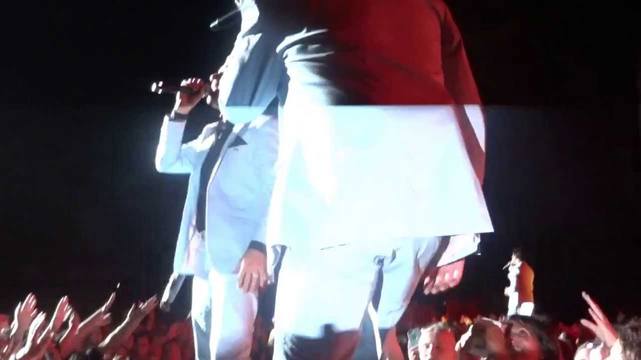 Nick Carter Sweating AJ McLean Air Humping Backstreet Boys Jones Beach 8/13/13 Concert HQ